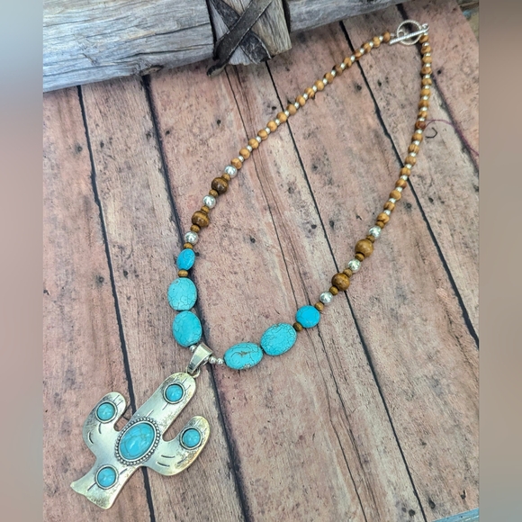 New Original Design Boho Western Beaded W Cactus Pendant - Picture 4 of 9